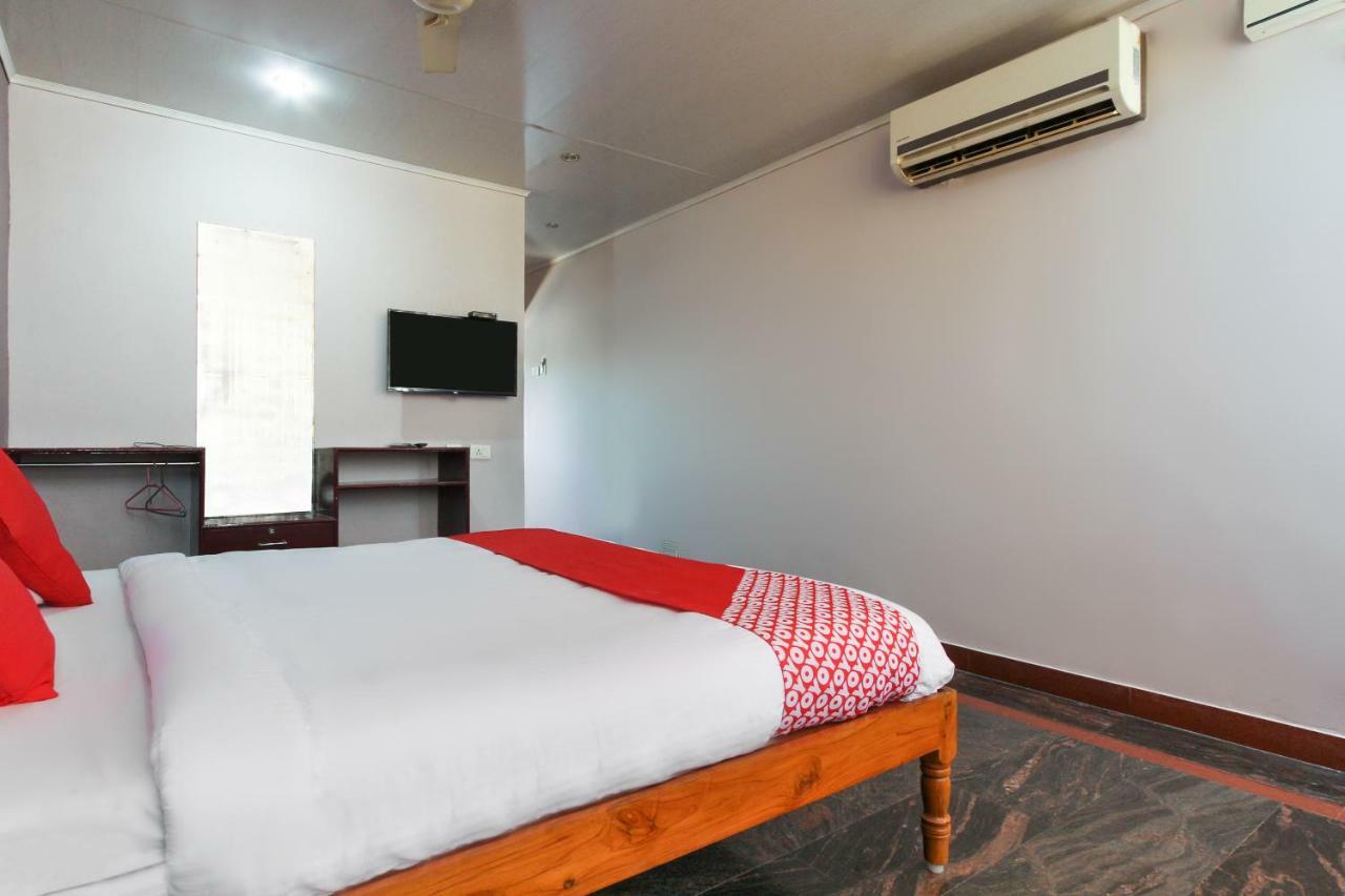 Oyo 45475 Annai Lodge Thanjavur Exterior foto